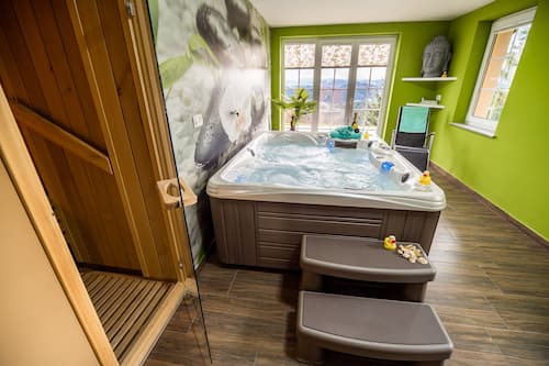 Book Holiday Home With Hot Tub And Sauna Sabina In Rovte Hotels Com