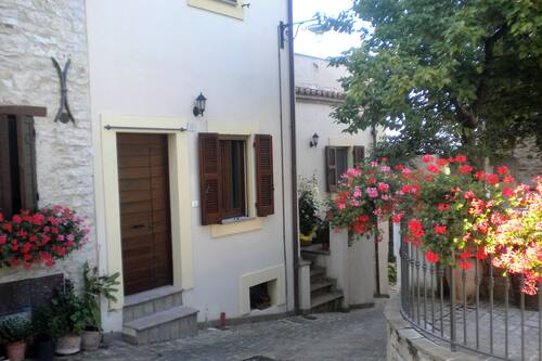 book b b la terrazza sul borgo in valtopina hotels com book b b la terrazza sul borgo in valtopina hotels com