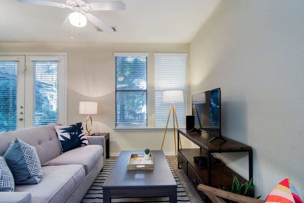 Book Walk To Downtown Memphis Sleeps 6 In Memphis Hotels Com