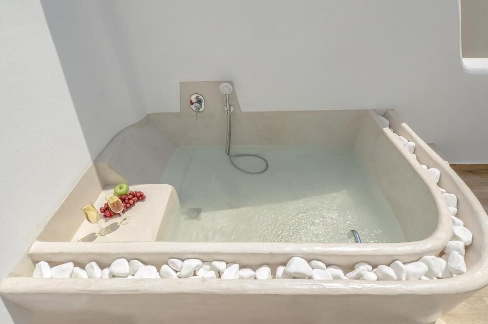 高级四人房 - 私人 spa 浴缸