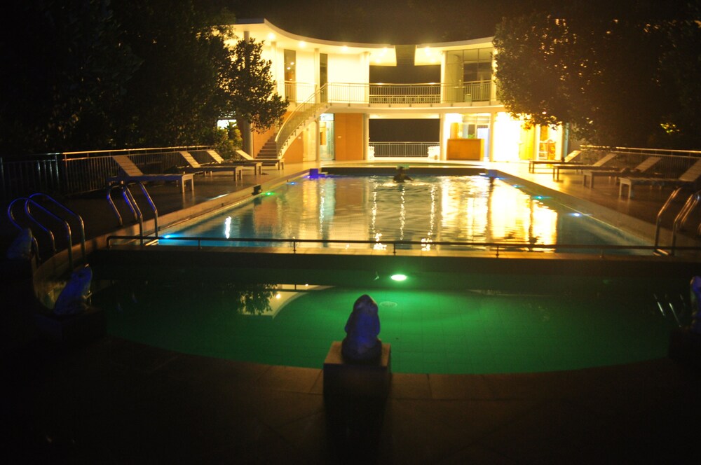 ドリーム スクエア リゾート Sreepur の宿泊予約 ホテルズドットコム