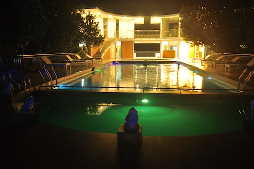 Book Dream Square Resort In Sreepur Hotels Com