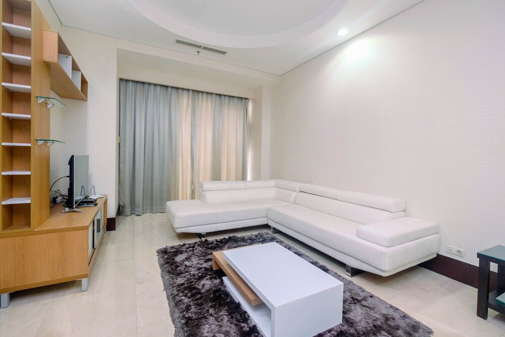Book Great Location 2br Pearl Garden Apartment In Jakarta Hotels Com
