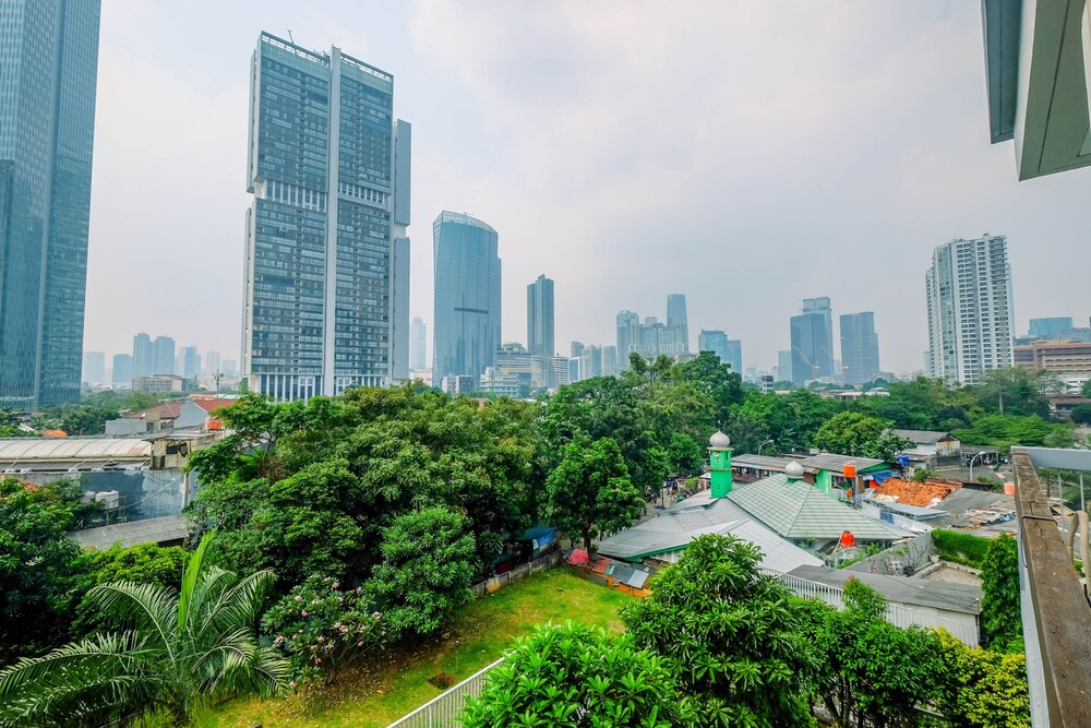 Book Great Location 2br Pearl Garden Apartment In Jakarta Hotels Com