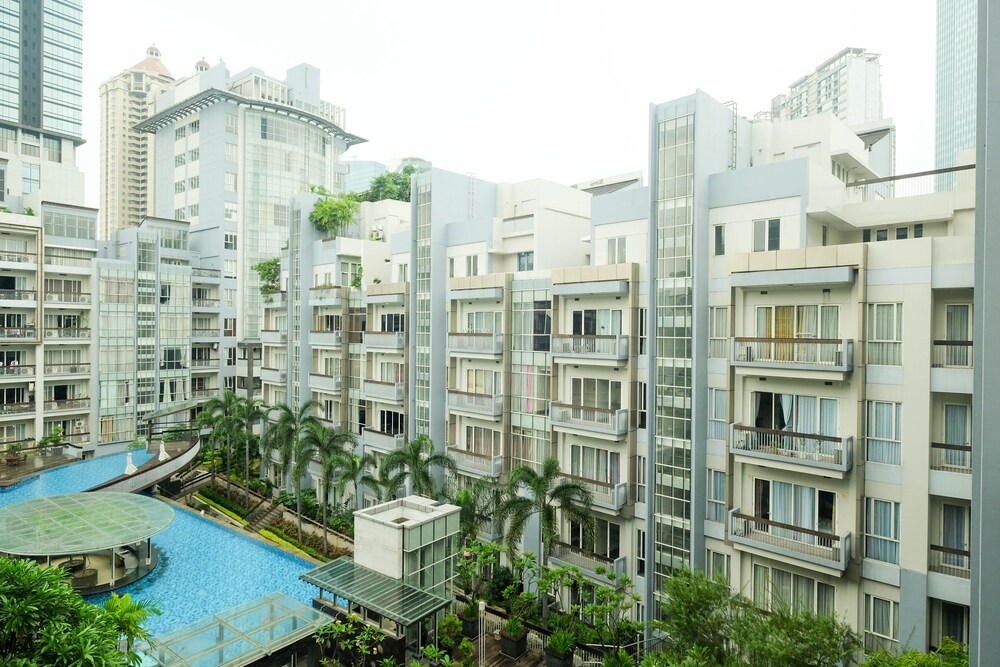 Book Great Location 2br Pearl Garden Apartment In Jakarta Hotels Com
