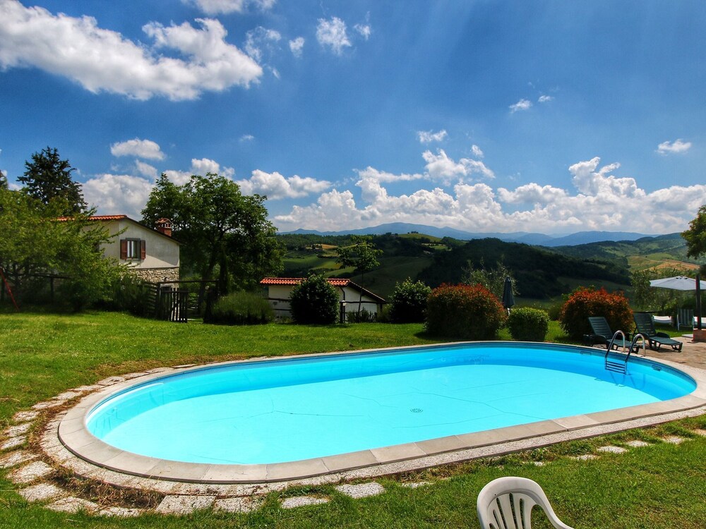 delightful apartment with swimming pool, garden, fireplace