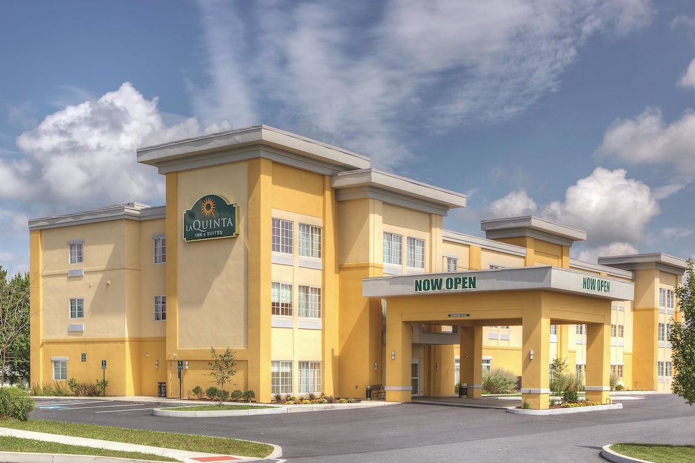 Book La Quinta Inn & Suites HarrisburgHershey, Harrisburg