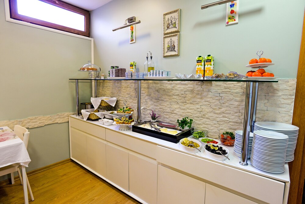 Retropera Hotel Istanbul Turkey Istanbul Hotel Discounts Hotels Com