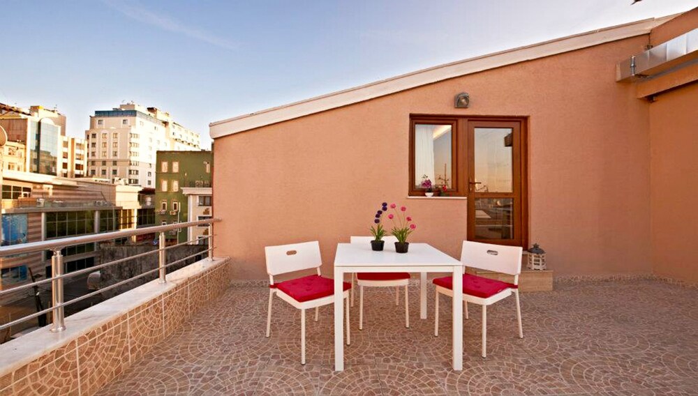 Retropera Hotel Istanbul Turkey Istanbul Hotel Discounts Hotels Com