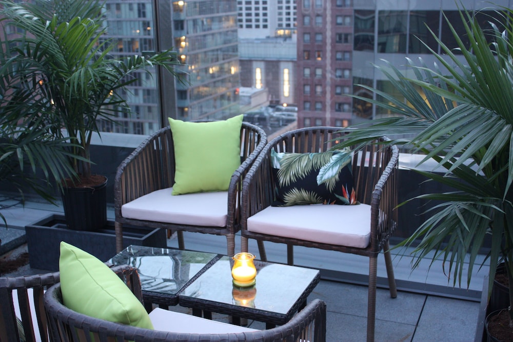 Book Ivy Boutique Hotel In Chicago Hotels Ivy Boutique Hotel Chicago Terrace Patio