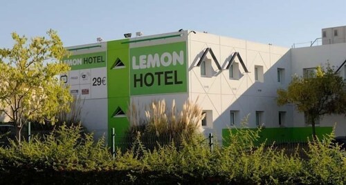 Lemon Hotel Plan De Campagne Marseille Septemes Les Vallons Info Photos Reviews Book At Hotels Com