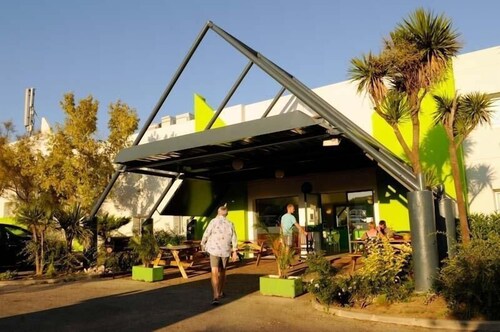 Lemon Hotel Plan De Campagne Marseille Septemes Les Vallons Info Photos Reviews Book At Hotels Com