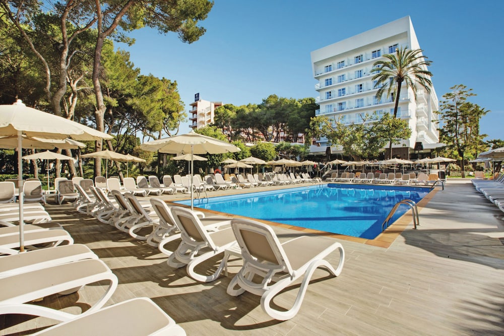 Book Hotel Riu Festival In Palma De Mallorca Hotels Hotel Riu Festival Playa De Palma