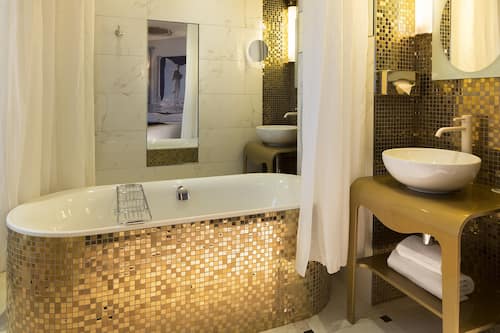 Book Vice Versa In Paris Hotels Com