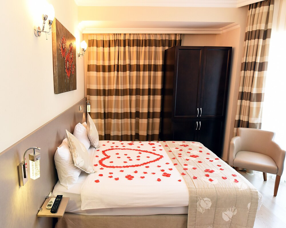 book marine house boutiqe hotel in adalar hotels com