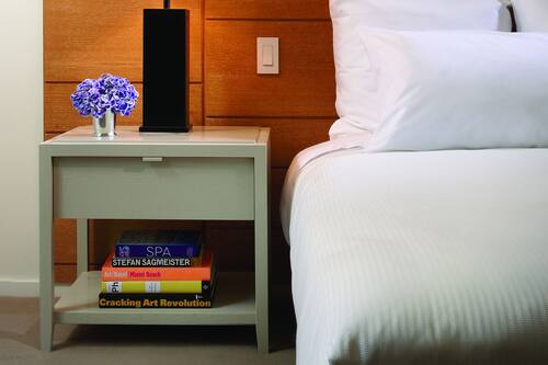 Book 21c Museum Hotel Cincinnati Mgallery In Cincinnati Hotels Com Book 21c Museum Hotel Cincinnati Mgallery In Cincinnati Hotels Com