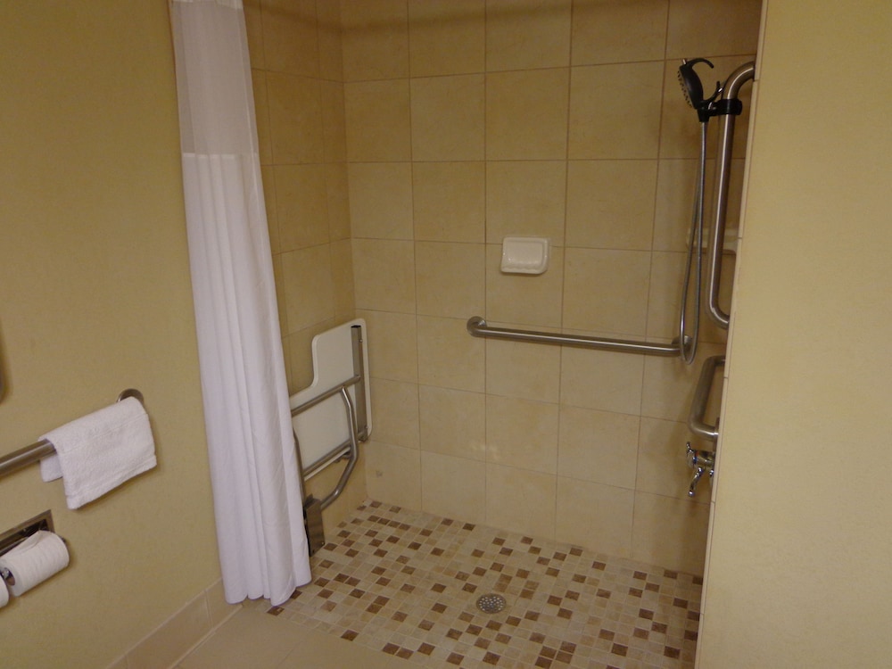 Book Country Inn Suites By Radisson Buffalo South I 90 Ny In Country Inn Suites By Radisson Buffalo South I 90 Ny West
