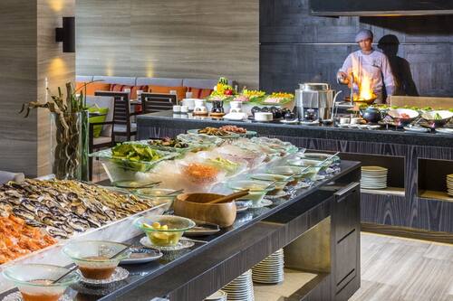 Book Holiday Inn Bangkok Sukhumvit An Ihg Hotel Sha Extra Plus In Bangkok Hotels Com Book Holiday Inn Bangkok Sukhumvit An Ihg Hotel Sha Extra Plus In Bangkok Hotels Com