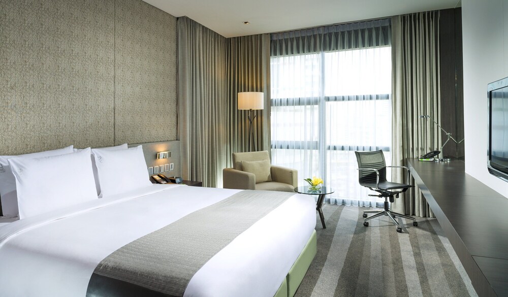 Book Holiday Inn Bangkok Sukhumvit In Bangkok Hotels Com