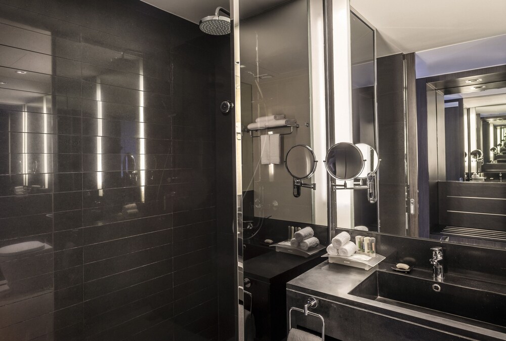 Book Holiday Inn Bangkok Sukhumvit An Ihg Hotel Sha Extra Plus In Bangkok Hotels Com