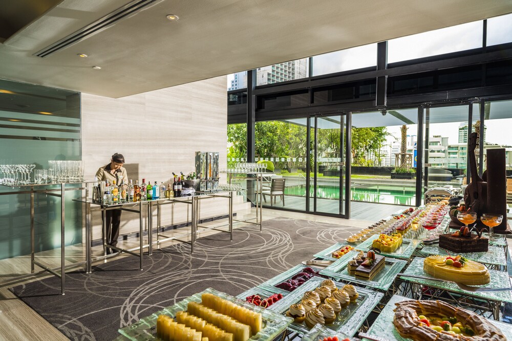 Book Holiday Inn Bangkok Sukhumvit In Bangkok Hotels Com