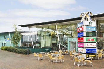 Hotels Near Rhs Garden Wisley Best Accommodation Deals Hotels Near Rhs Garden Wisley Best Accommodation Deals