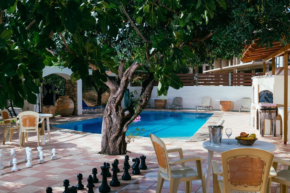 Book Ammoudara Beach Hotel Apartments In Agios Nikolaos Hotels Com