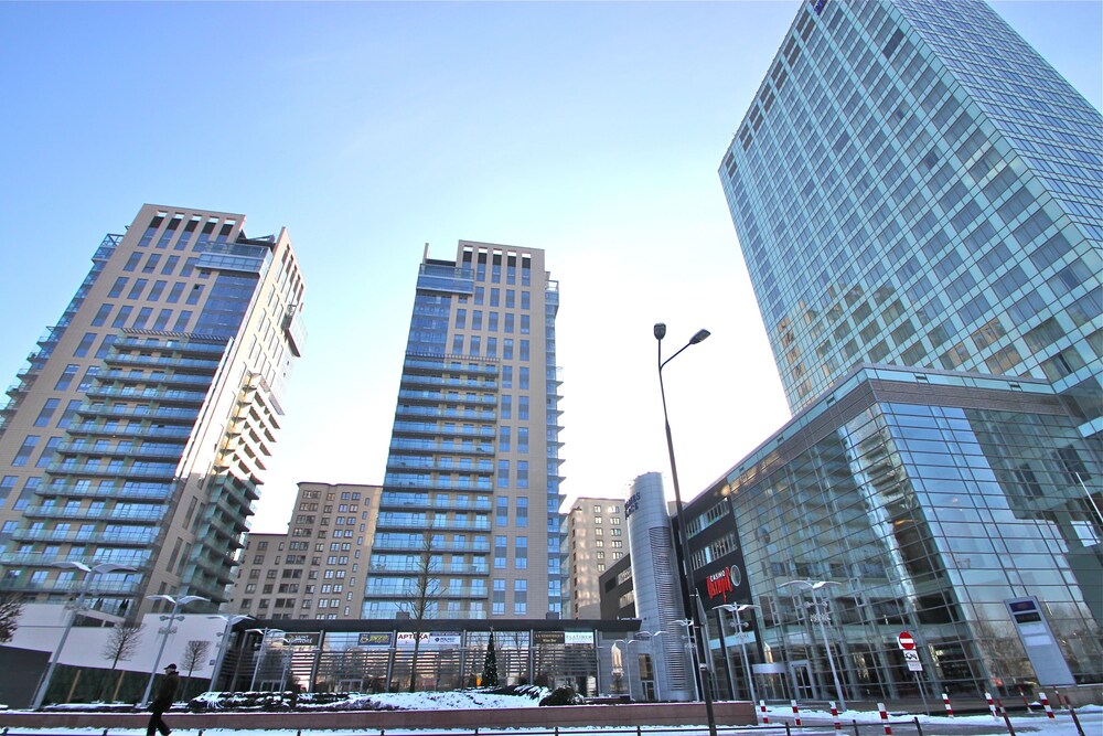 铂金大厦 e 公寓, 华沙