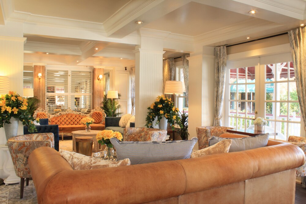 Book The Riverview Hotel In New Smyrna Beach Hotels The Riverview Hotel New Smyrna Beach Lobby Lounge