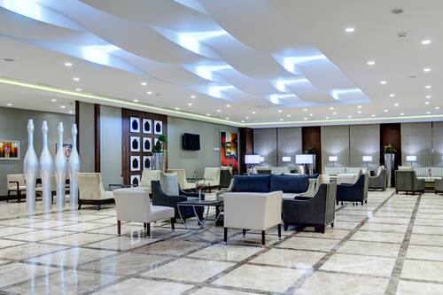 احجز كراون بلازا المدينة المنورة في المدينة المنورة قارن أسعار الفنادق في المدينة المنورة