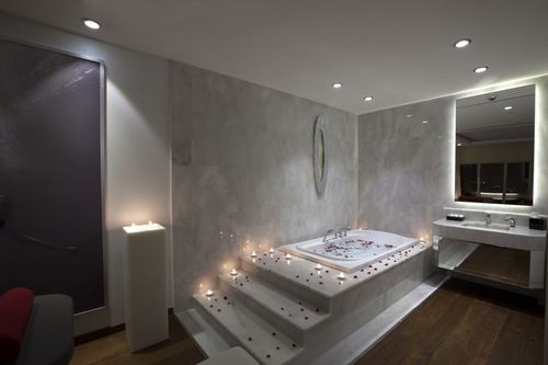 Wyndham Grand Istanbul Kalamis Marina Hotel Istanbul Info Photos Reviews Book At Hotels Com