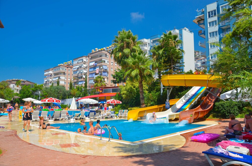 Alanya Aquaparkli Oteller Tatil Sitesi Com