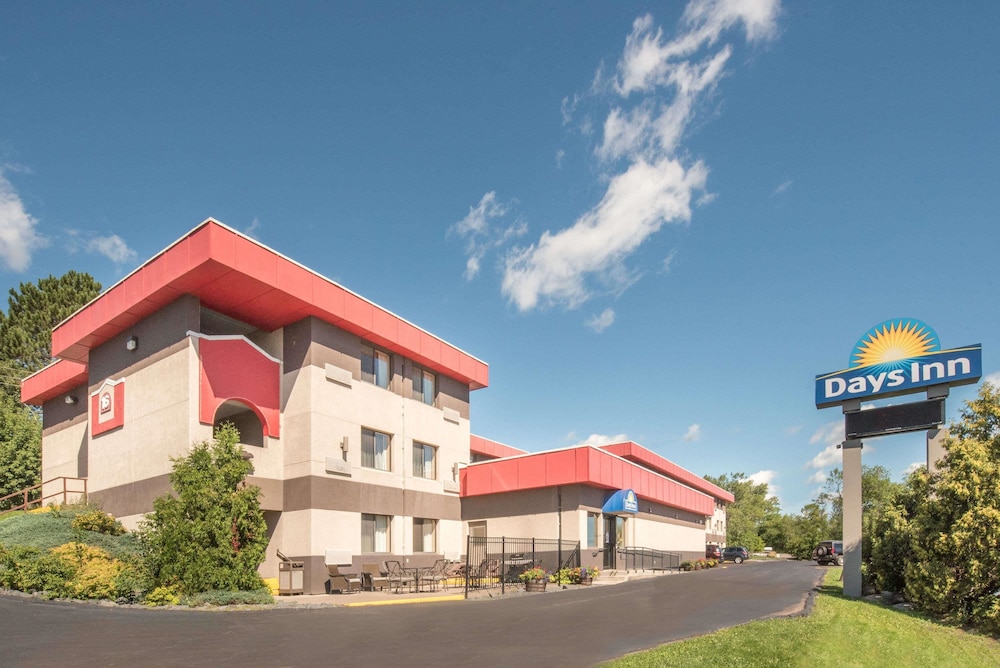 Book Days Inn By Wyndham Duluth Lakewalk In Hotels Days Inn By Wyndham Duluth Lakewalk