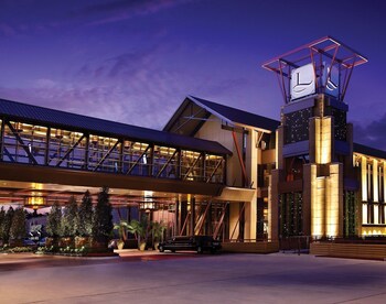 Save With These Awesome Baton Rouge Hotel Deals Louisiana Picture Of L Auberge Hotel Baton Rouge In