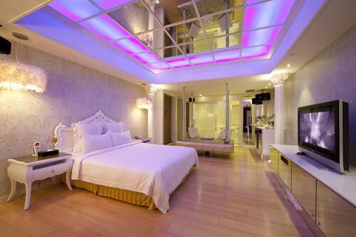 雄獅旅遊 Wego薇閣精品旅館