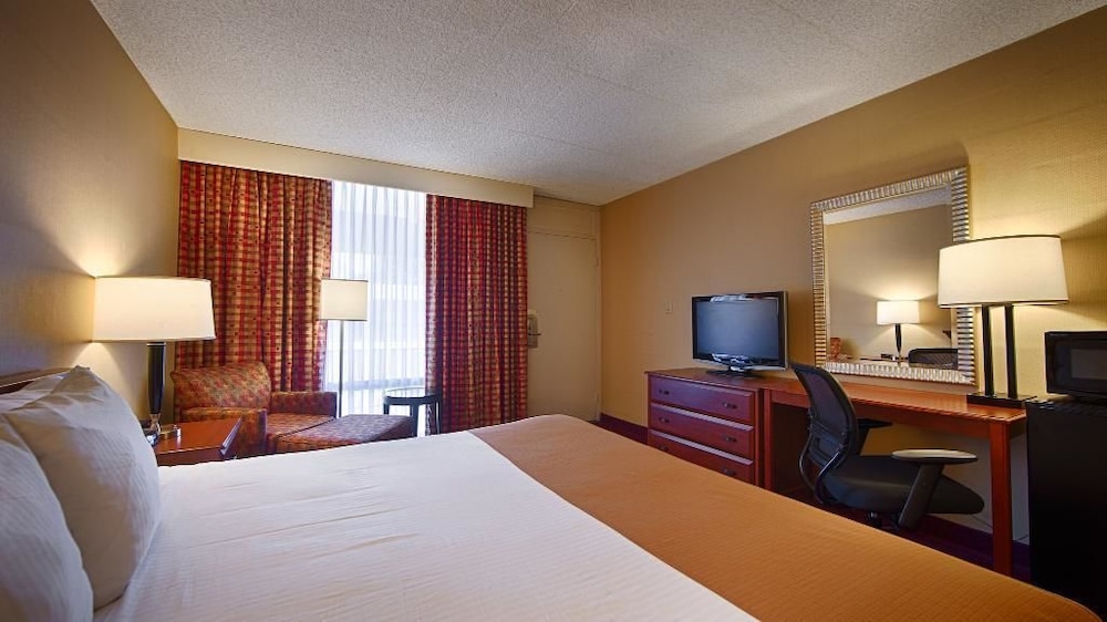 Book West Gate Inn Nyack In Hotels West Gate Inn Nyack Standard Room 1 King Bed Guest