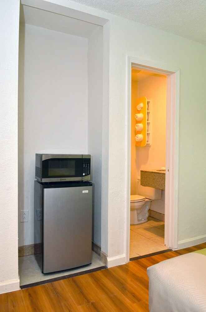 モーテル 6 モデスト カリフォルニア ダウンタウン モデスト の宿泊予約 ホテルズドットコム