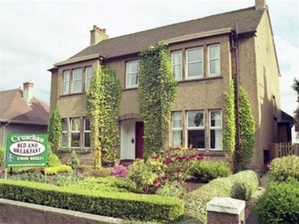 Book Cruachan Bed And Breakfast In Bathgate Hotels Cruachan Bed And Breakfast Bathgate