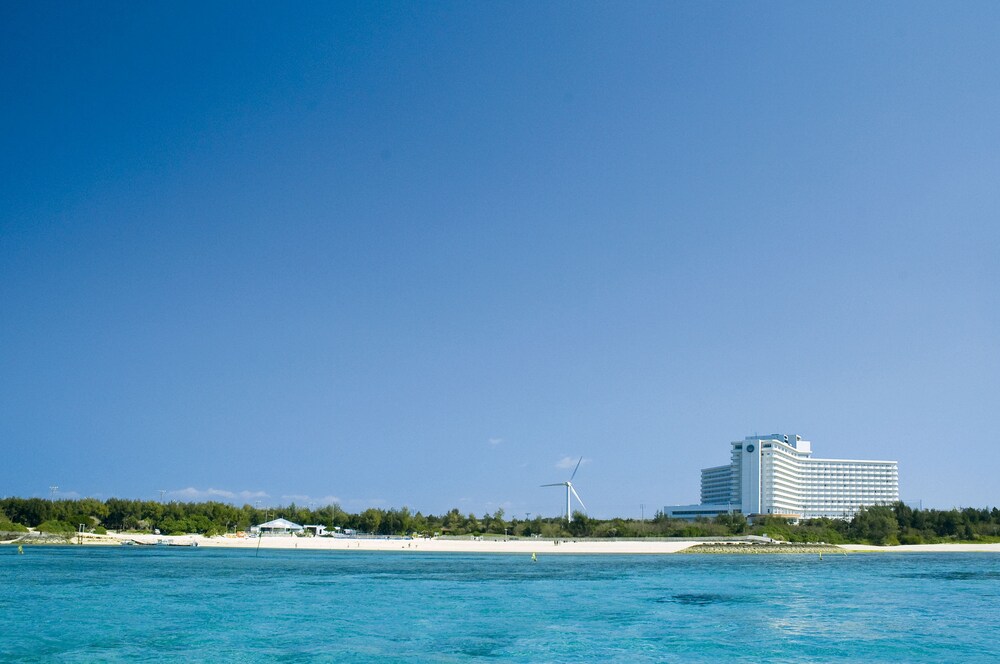Book Royal Hotel Okinawa Zanpamisaki In Yomitan Hotels Com