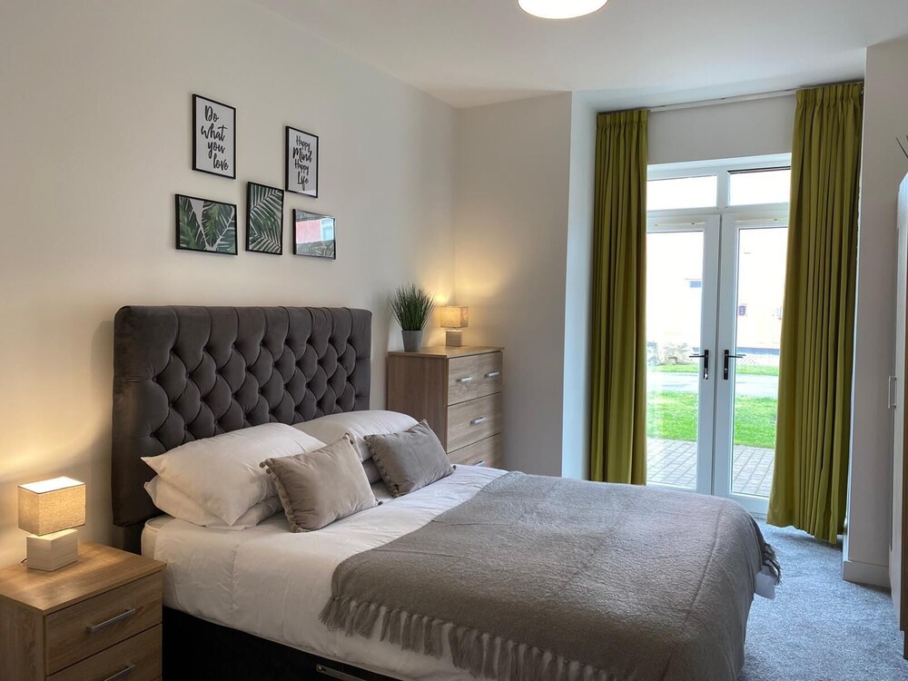 riverside getaway 2 bedroom