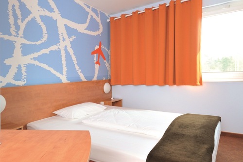 Book B B Hotel Baden Airpark In Rheinmunster Hotels Com