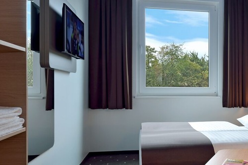 Book B B Hotel Munchen Putzbrunn In Putzbrunn Hotels Com