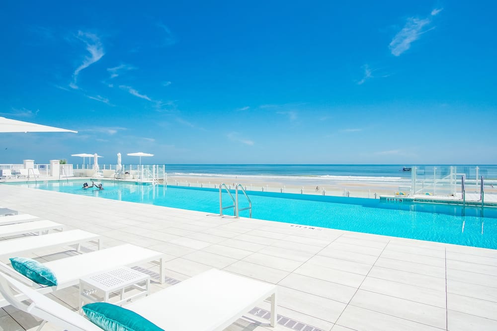 Book Daytona Grande Oceanfront Resort in Daytona Beach
