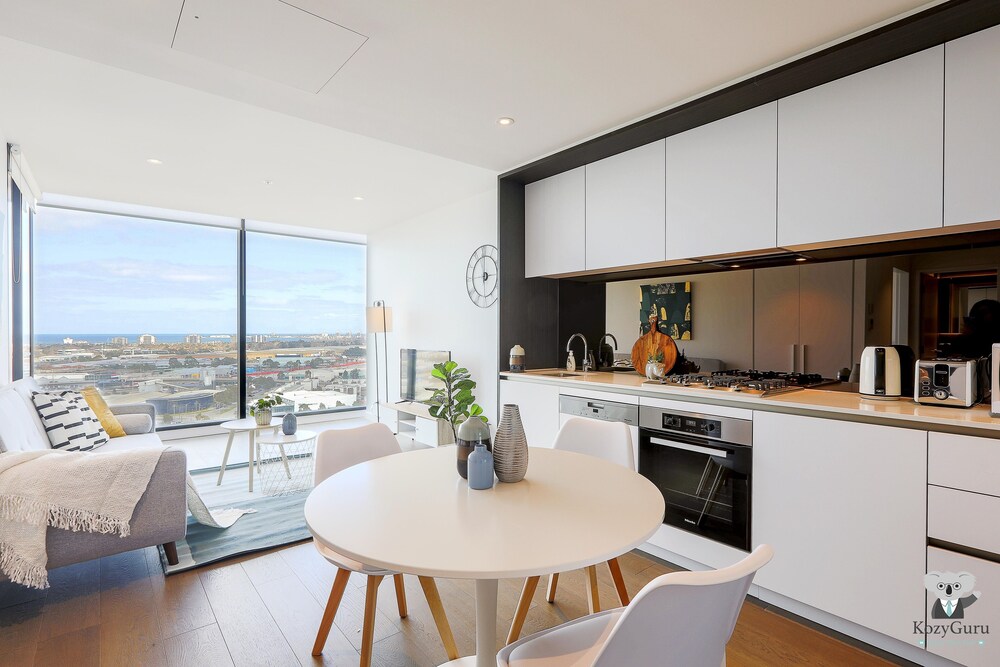 Book Kozyguru Docklands Cozy Water View 1bed In Melbourne Hotels Com
