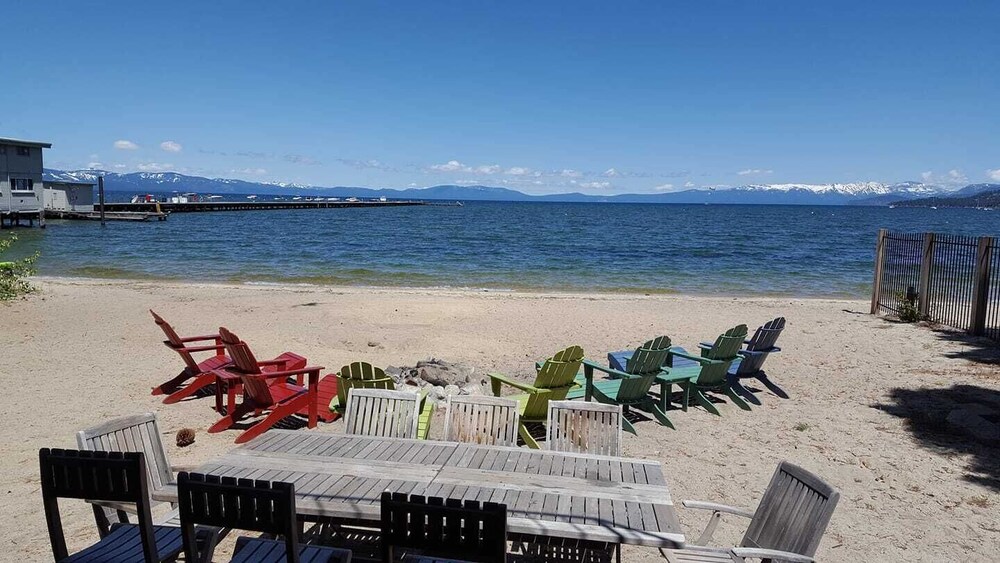 プライベート ビーチ プール テーブル クロース トゥ エブリーシング サウス レーク タホ の宿泊予約 ホテルズドットコム