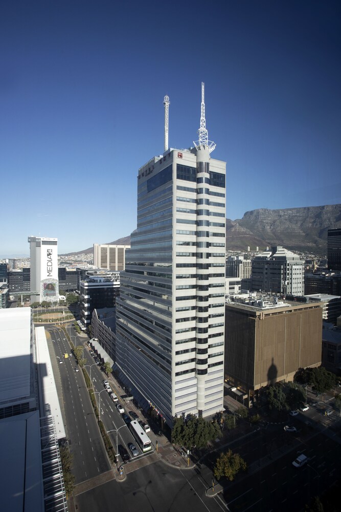 Book Hotel Sky Cape Town In Cape Town Hotels Com