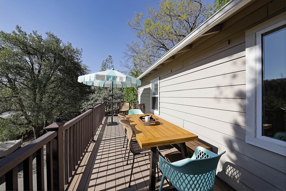 living on the ledge in willow cove