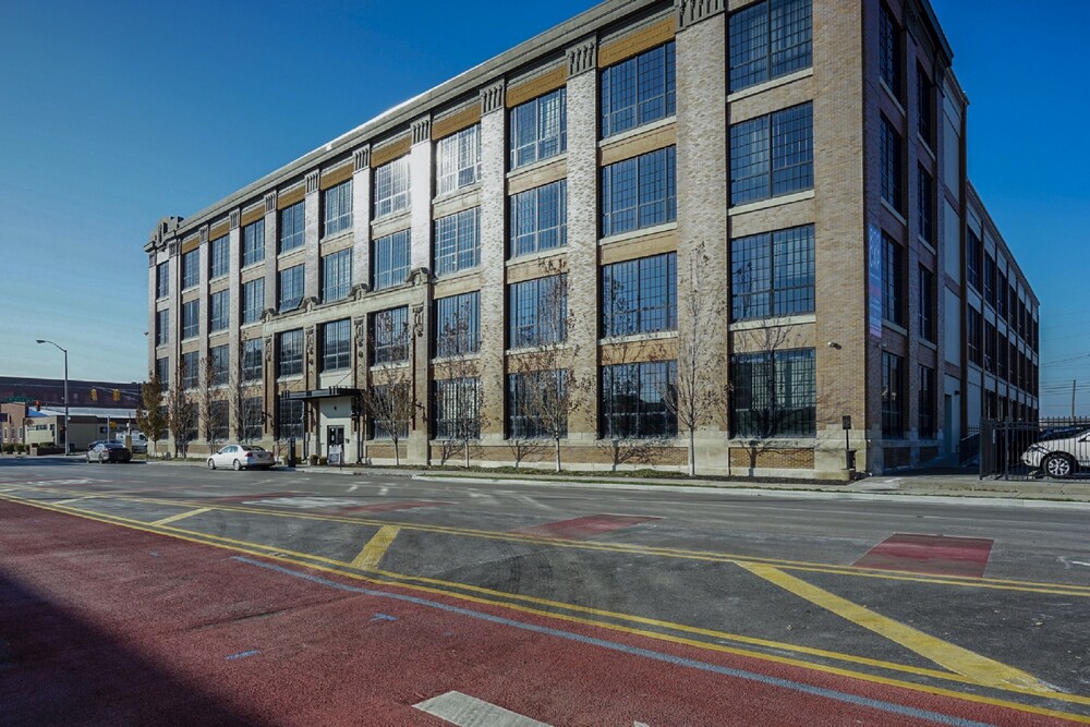 Book Frontdesk 800 Capitol Apts Downtown Indy In Indianapolis Hotels Com