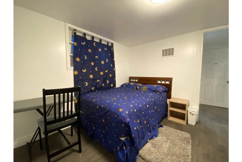 avon basement room near fanshawe college - room 105预订, 2019