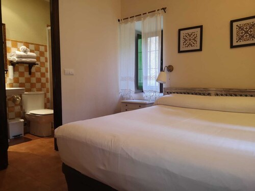 55 Aventura Amazonia Cercedilla Hotels From Rs12 735 Cercedilla Hotel Discounts Hotels Com